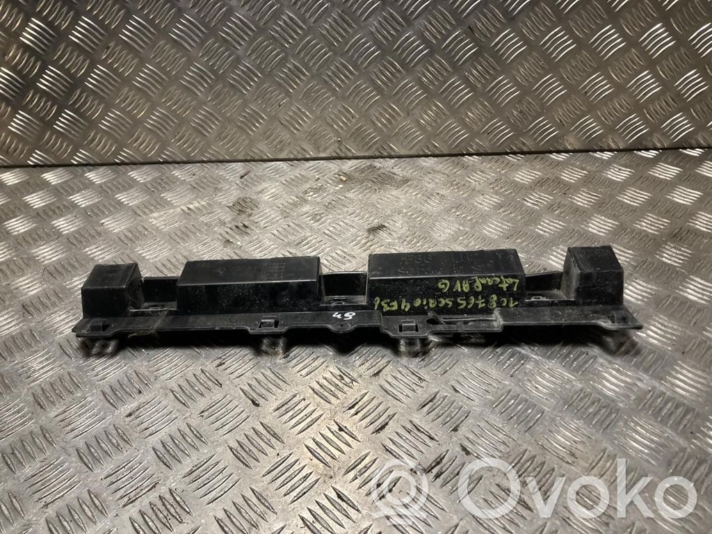 BMW 4 F36 Gran coupe Support de montage de pare-chocs avant