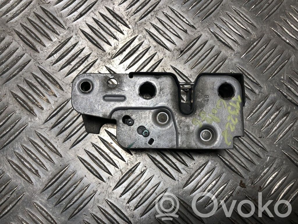 Volkswagen Golf VI Încuietoare capotă 