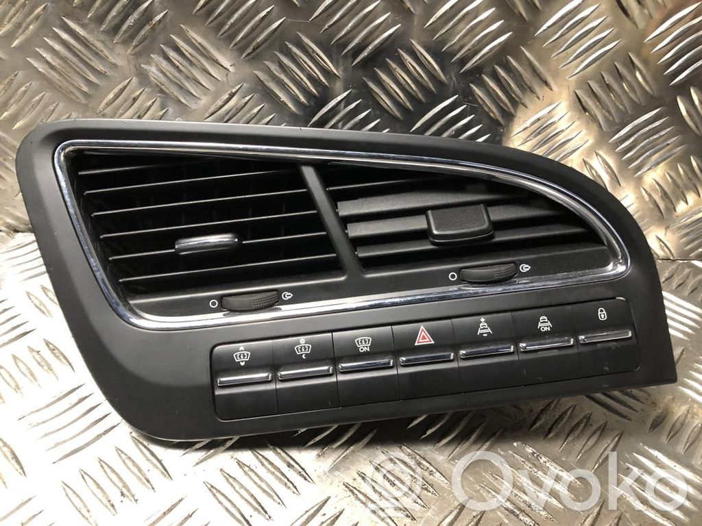 Peugeot 5008 Ramă grilă ventilație bord