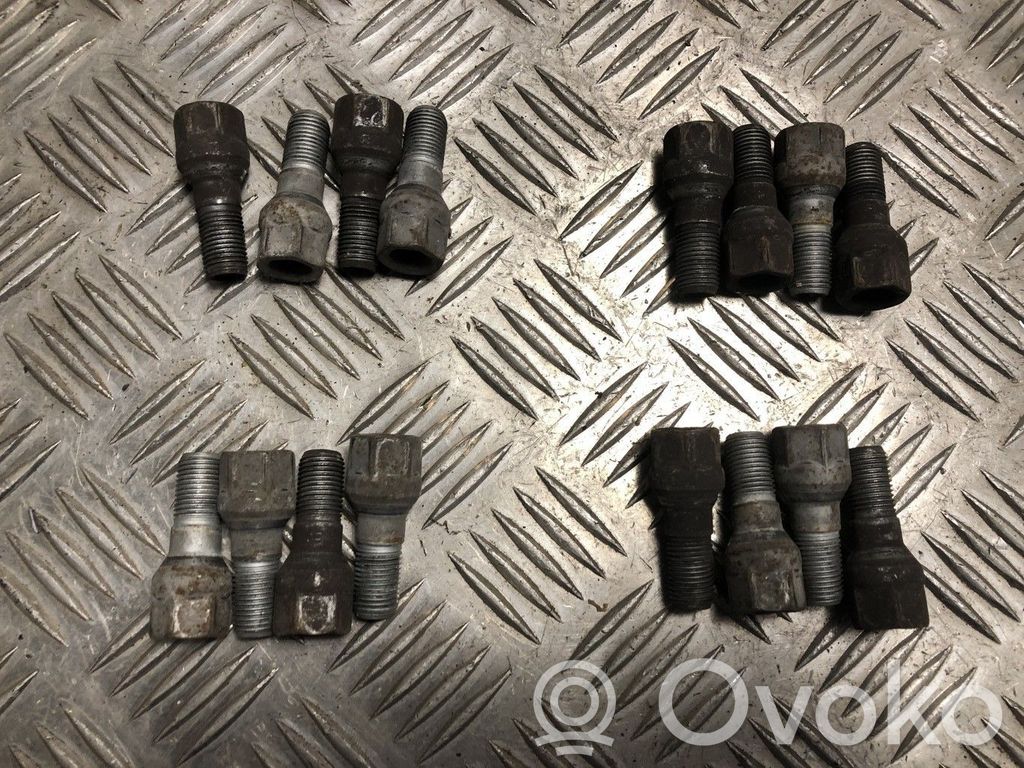 Tuercas/tornillos