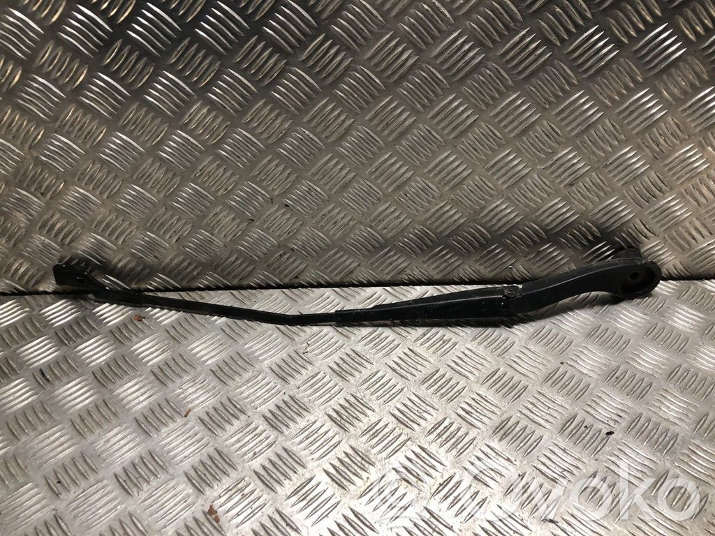 Brazo del limpiaparabrisas delantero   1893041,1893041