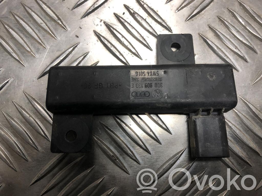 Audi A8 S8 D3 4E Radion antenni