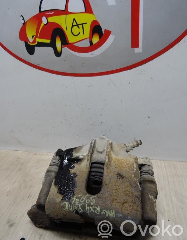 Renault Scenic I Zacisk hamulcowy przedni 