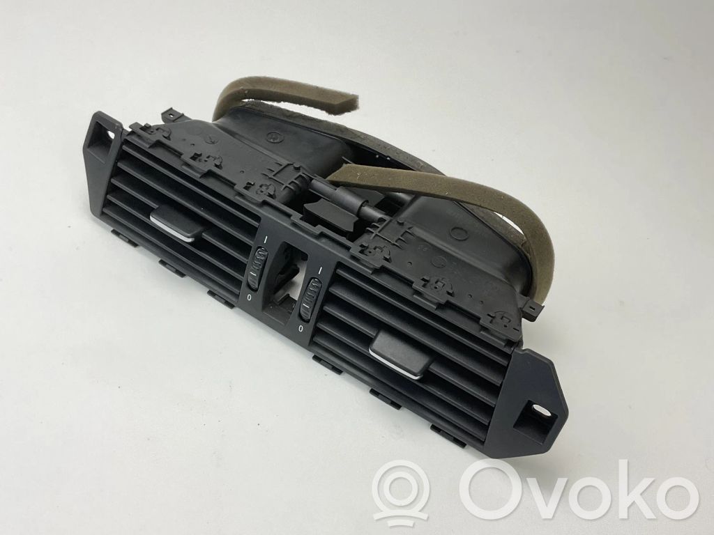 BMW 5 E60 E61 Centrinės oro grotelės 