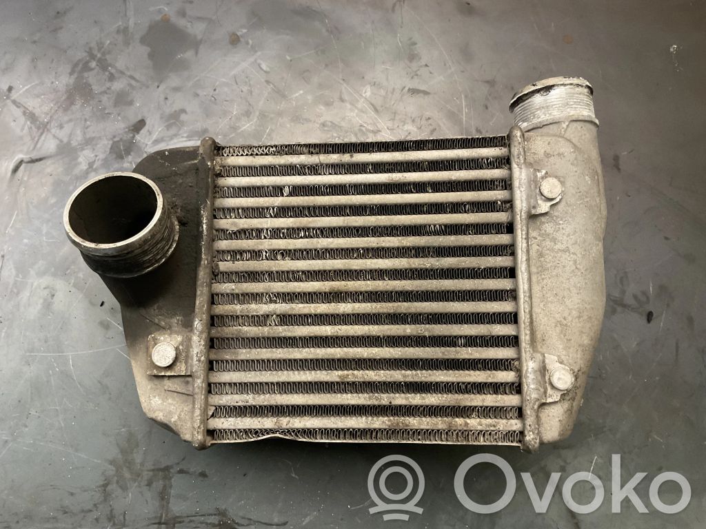 Audi A6 S6 C6 4F Interkūlerio radiatorius 