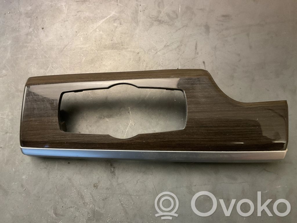 BMW 7 F01 F02 F03 F04 Ramka deski rozdzielczej 