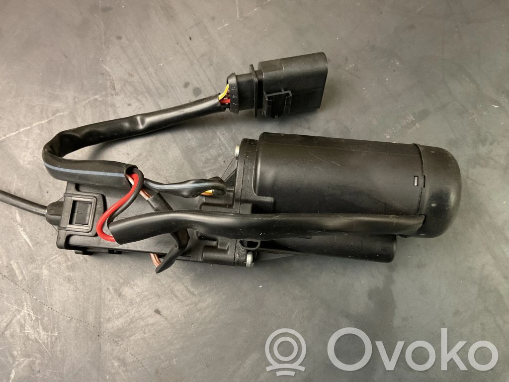 Audi A8 S8 D3 4E Tailgate/trunk/boot lock/catch/latch 