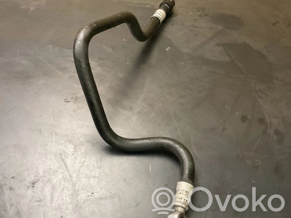 Power steering hose/pipe/line   6770441