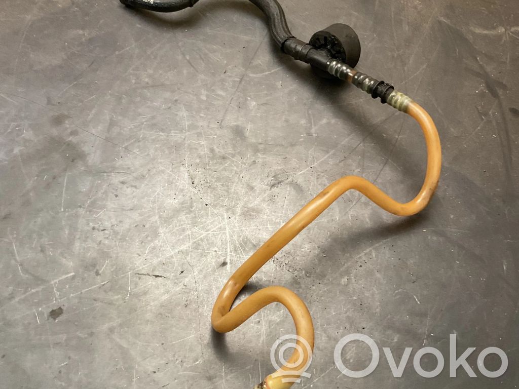 BMW 5 E60 E61 Fuel line/pipe/hose 