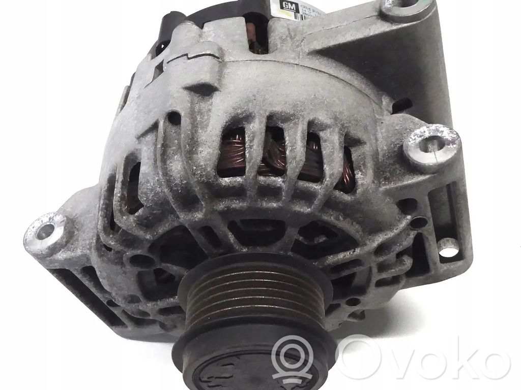 Opel Insignia A Generator/alternator 
