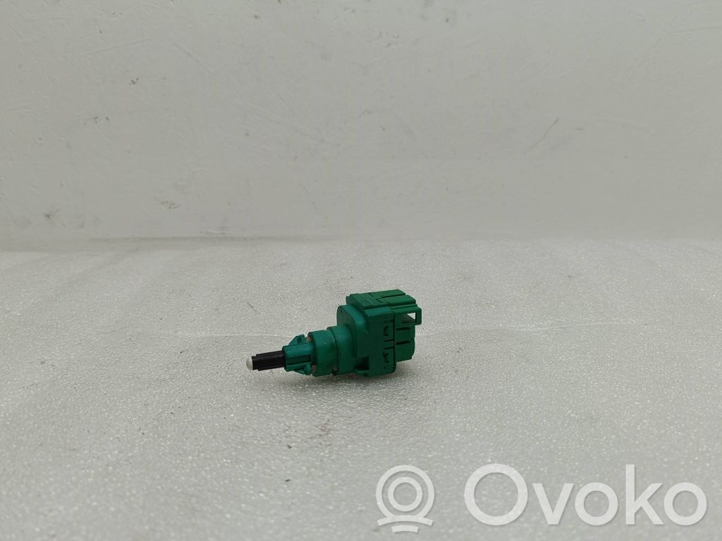 Volkswagen Transporter - Caravelle T5 Brake pedal sensor switch 