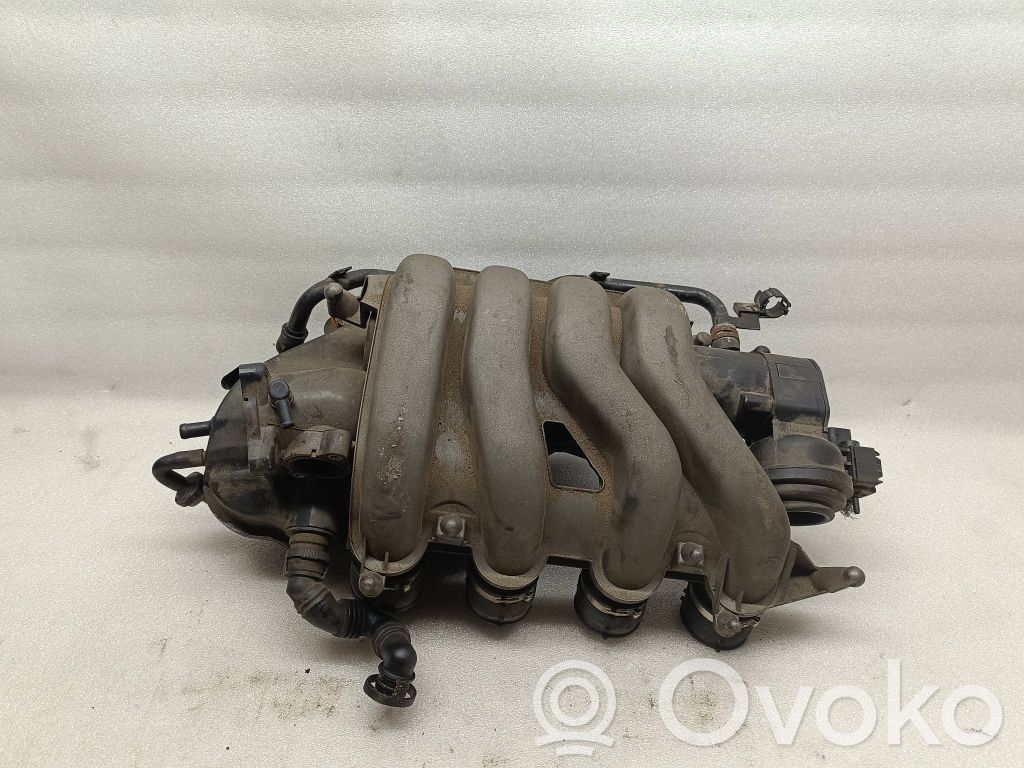 Volkswagen Golf V Colector de admisión 