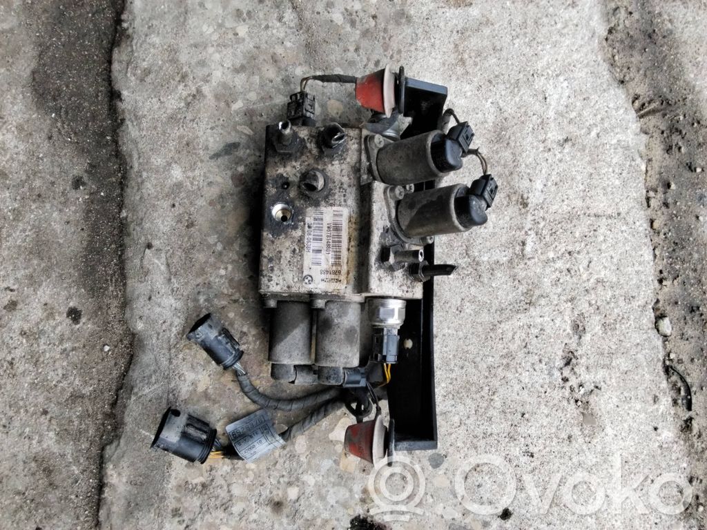 BMW 5 E60 E61 Active stabilizer control/valve assembly 