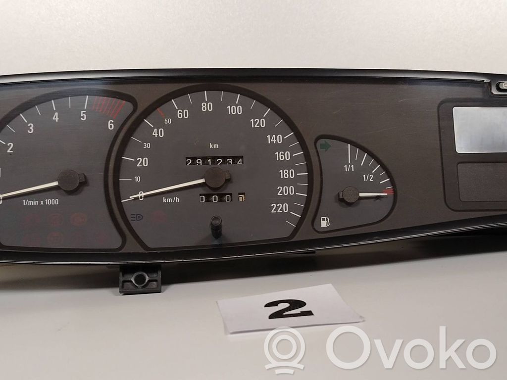 Opel Omega B1 Spidometras (prietaisų skydelis) 