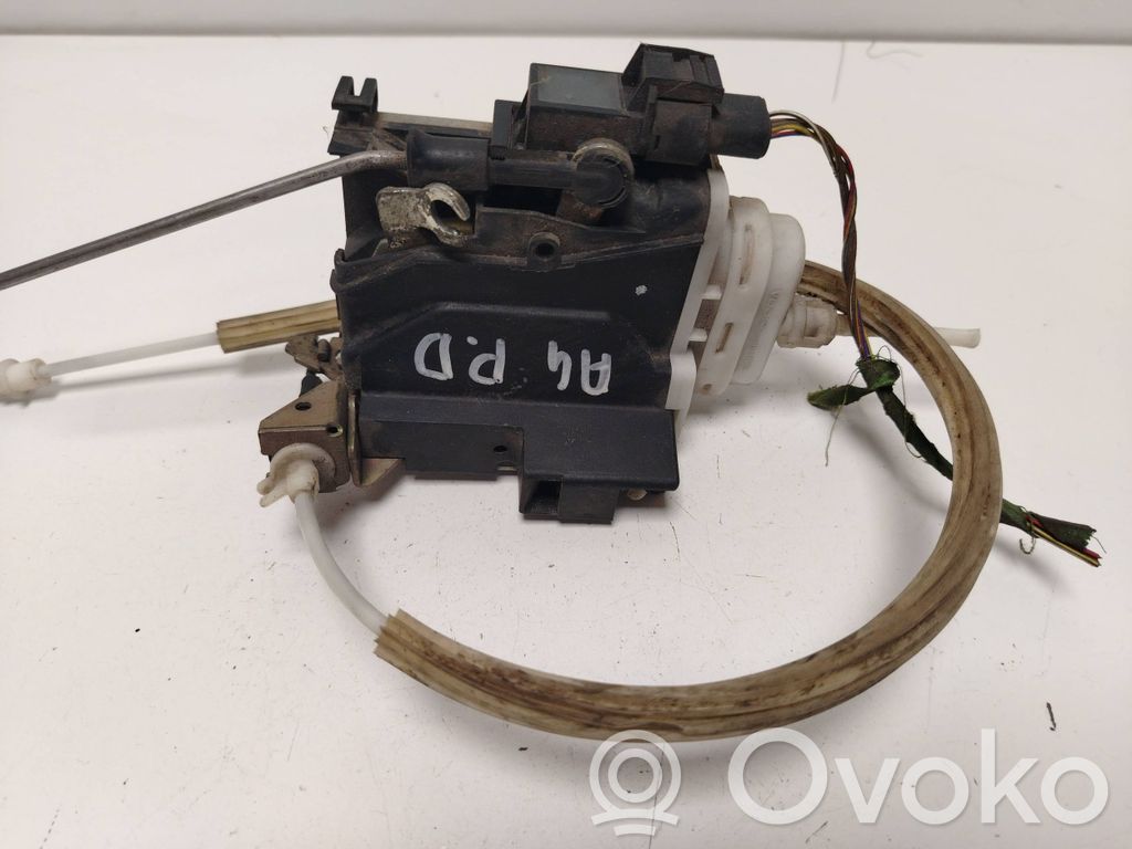 Audi A4 S4 B6 8E 8H Etuoven lukko 
