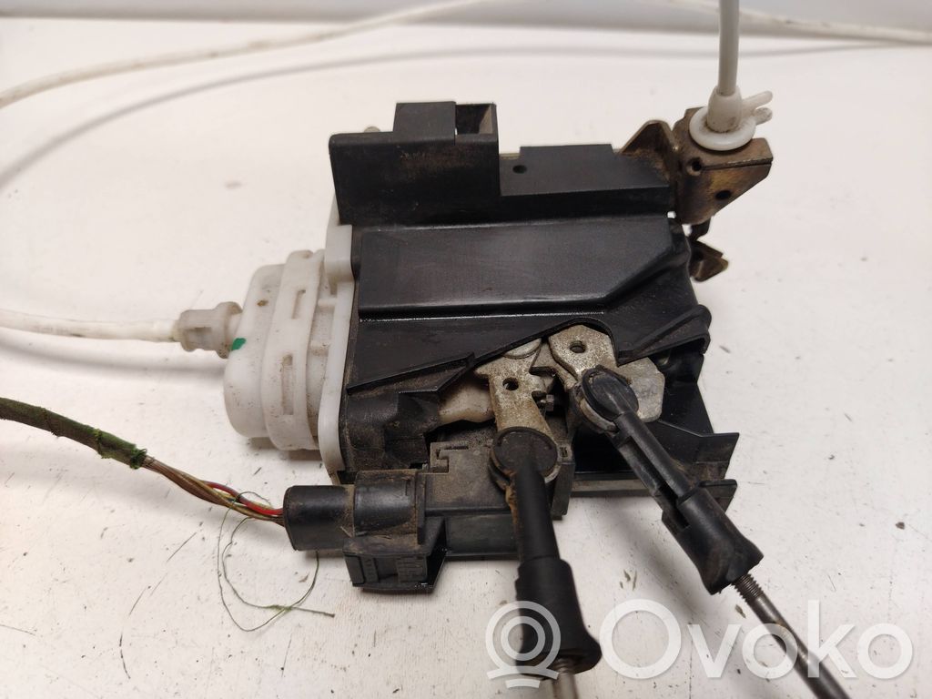 Audi A4 S4 B6 8E 8H Etuoven lukko 
