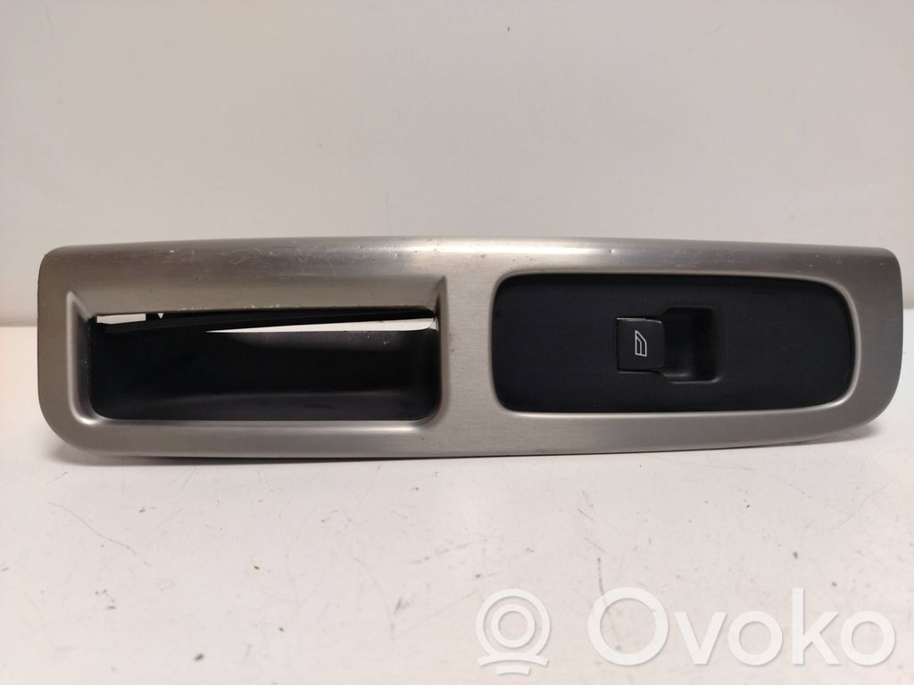 Electric window control switch   8679669,ESW464