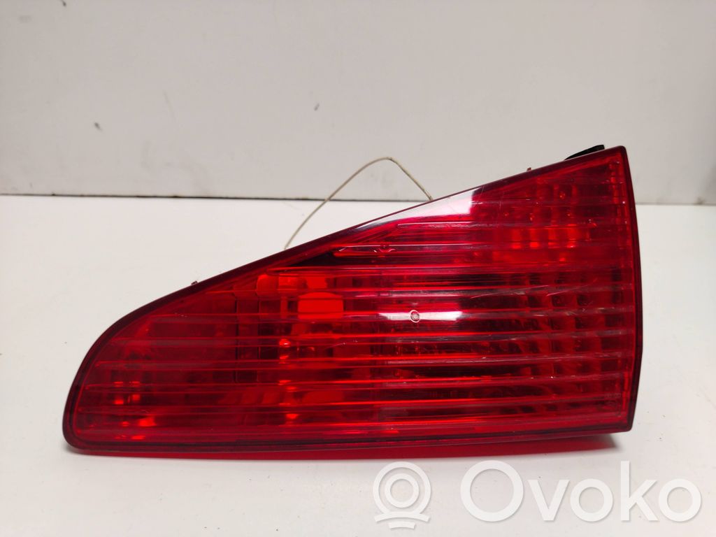 Peugeot 607 Tailgate rear/tail lights 