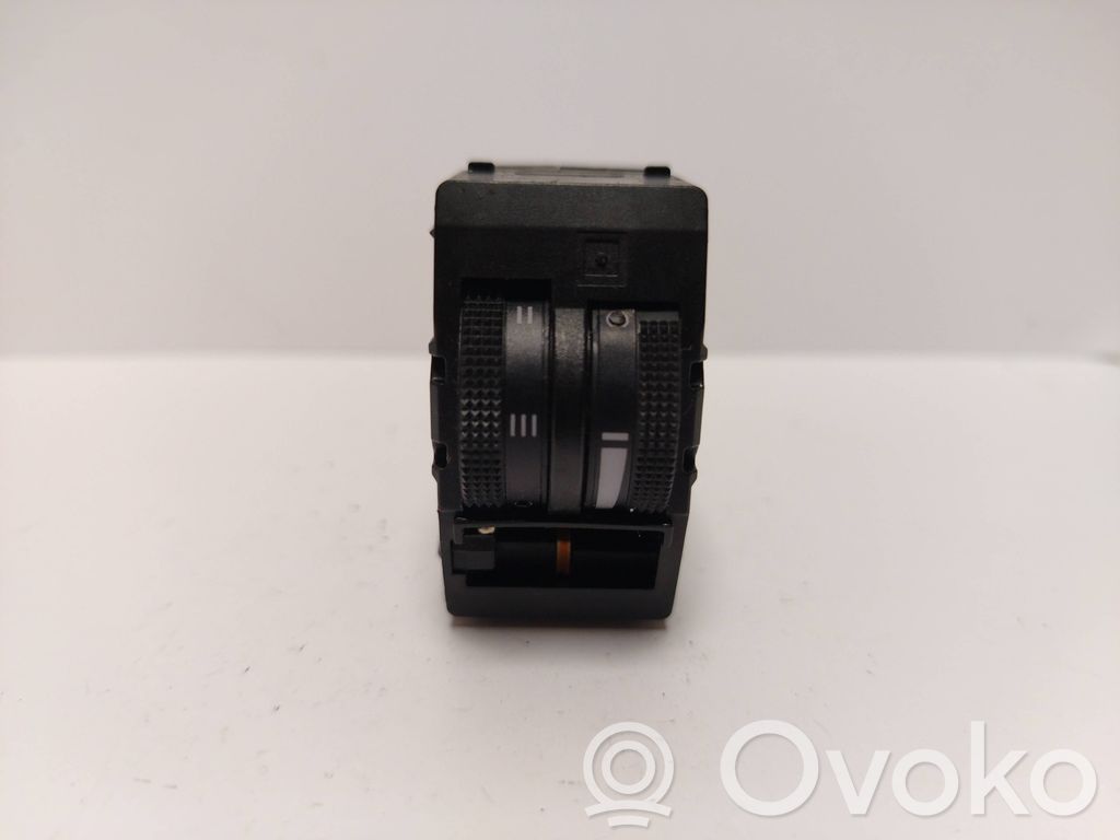 Headlight level height control switch   4B0919094,04052205