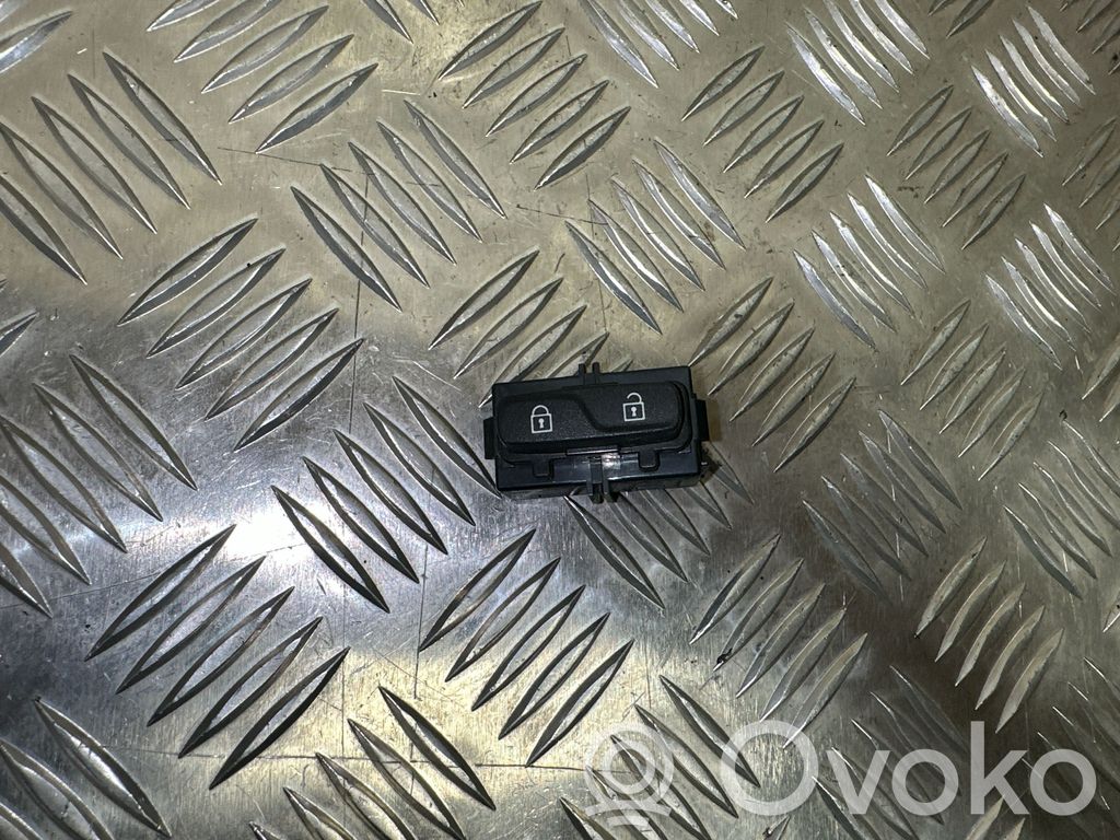 Volvo XC60 Central locking switch button 