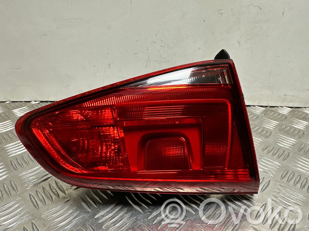 Volkswagen Golf VII Lampy tylnej klapy bagażnika 