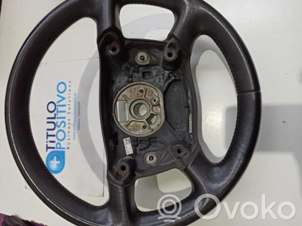 Ohjauspyörä   8E0000124