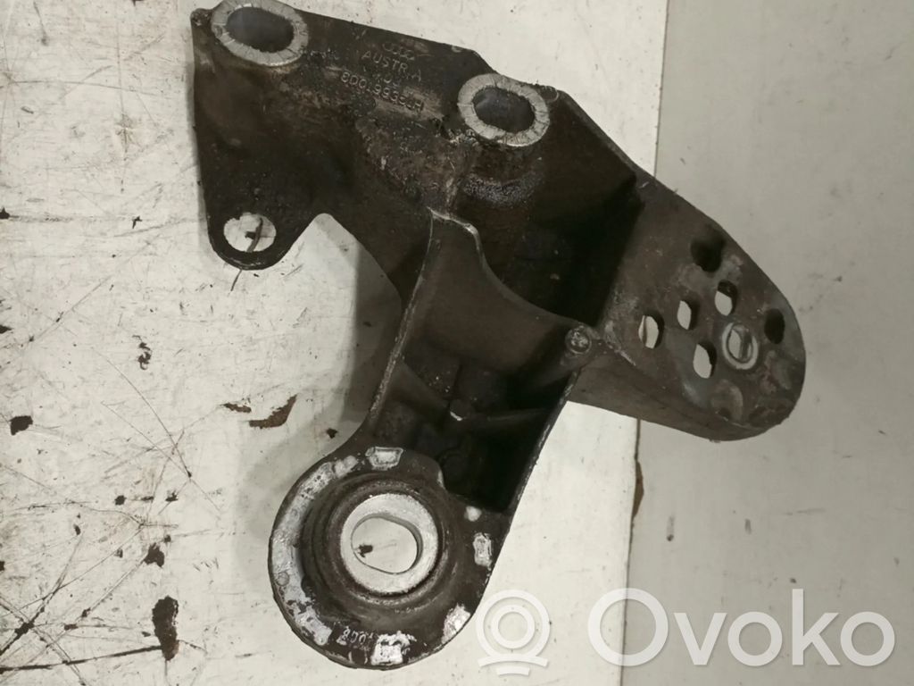 Dzinēja spilvens   8D0199351H