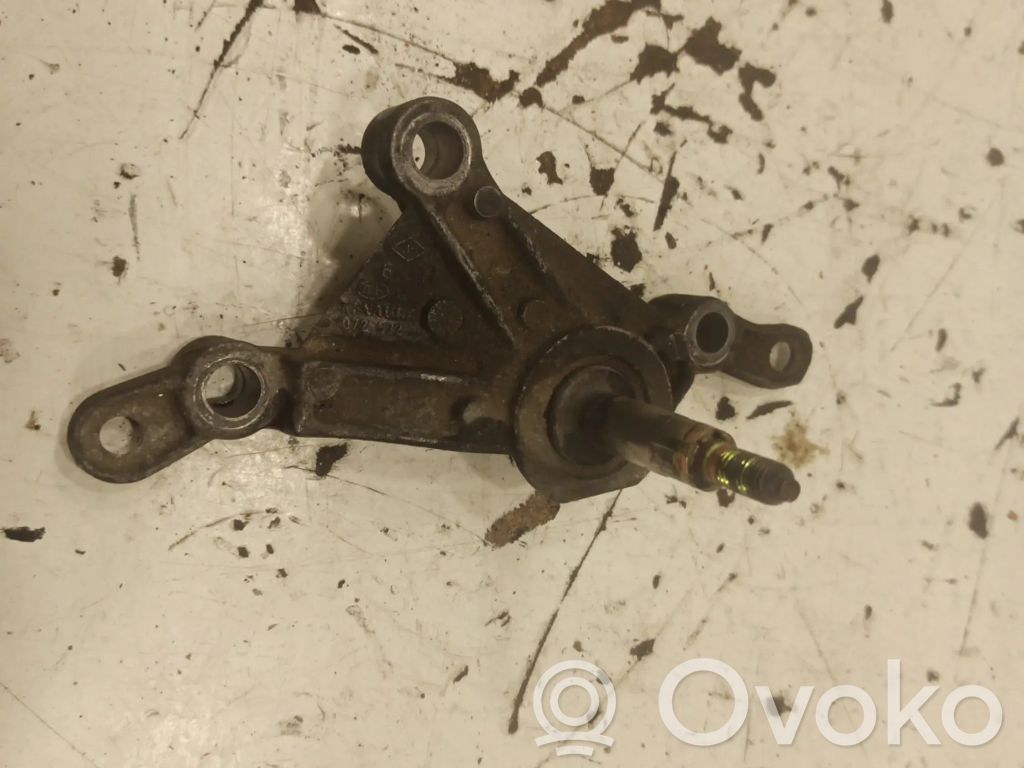 Engine mount bracket   072522