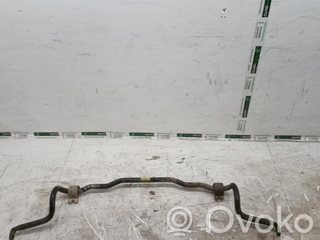 Barra estabilizadora delantera