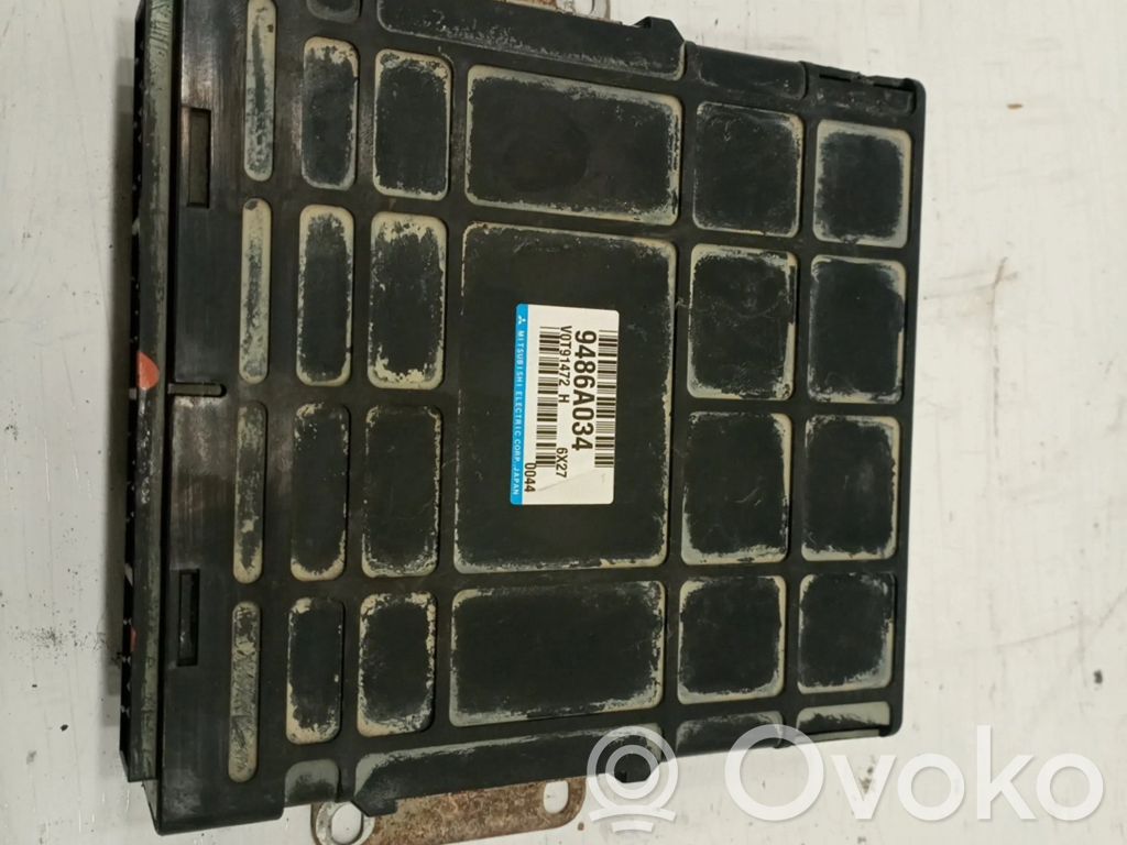 Unidad de control/módulo del motor   9486A034