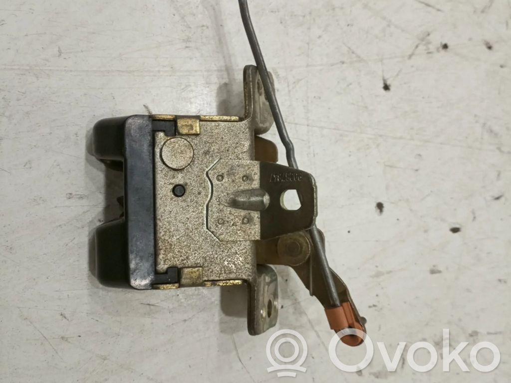 Tailgate exterior lock   90387847