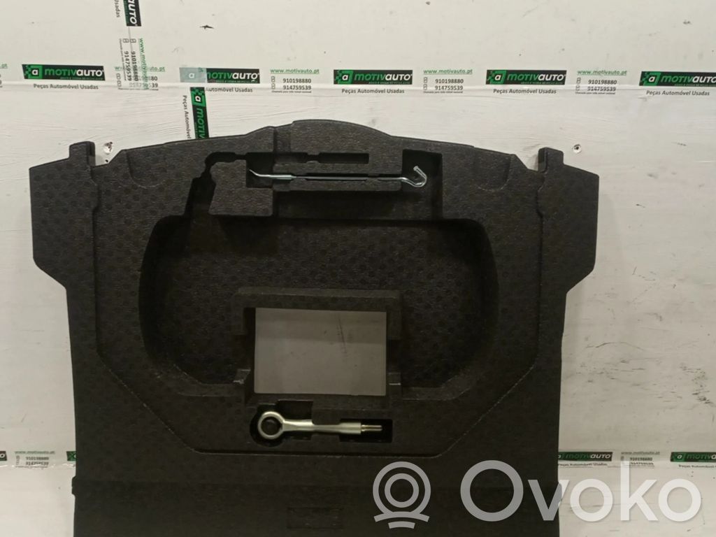 Mazda 3 III Trunk/boot floor carpet liner 