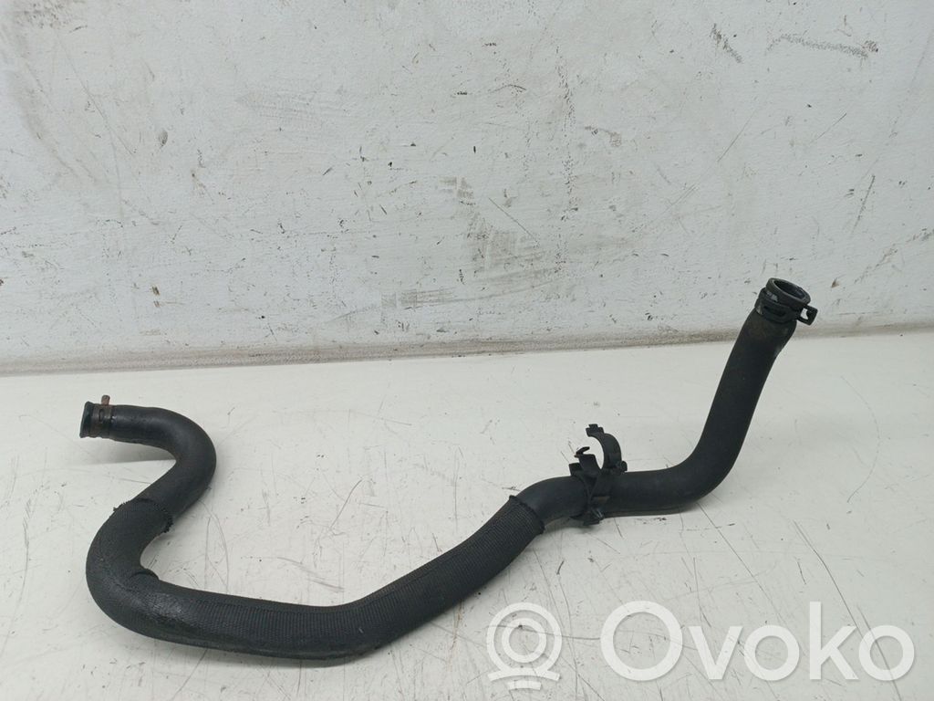 Coolant pipe/hose