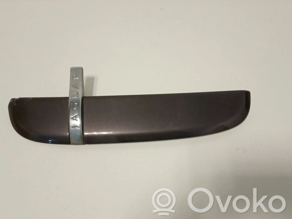 Lokasuoja   8X23280B11A,ESQUERDO