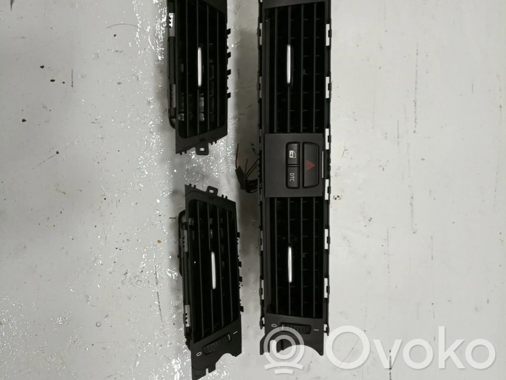 BMW 3 E90 E91 Dashboard 
