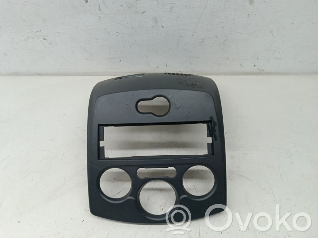 Renault Clio III Panelė 