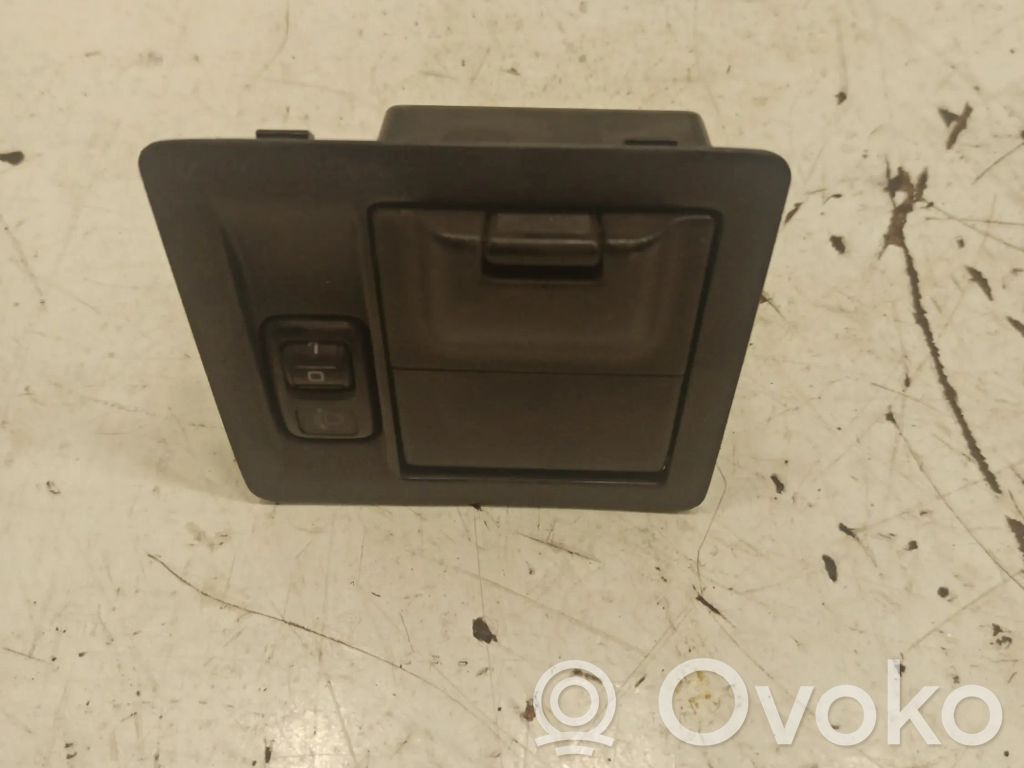 Geschwindigkeitsmesser Cockpit   6X03