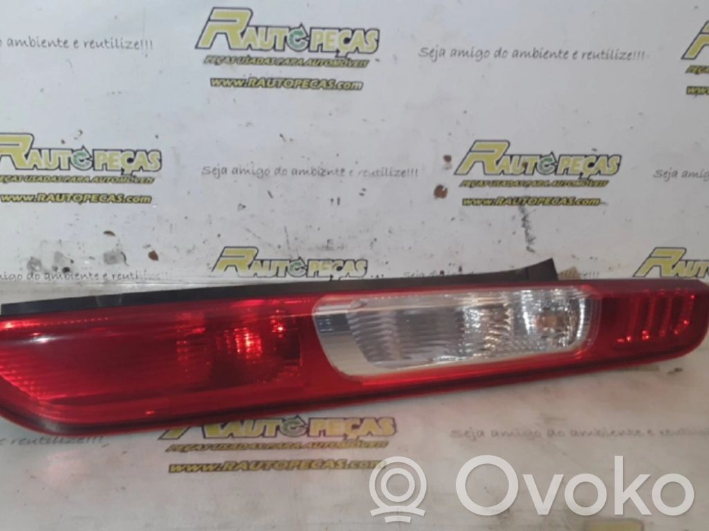 Feux arrière sur hayon   R20159363