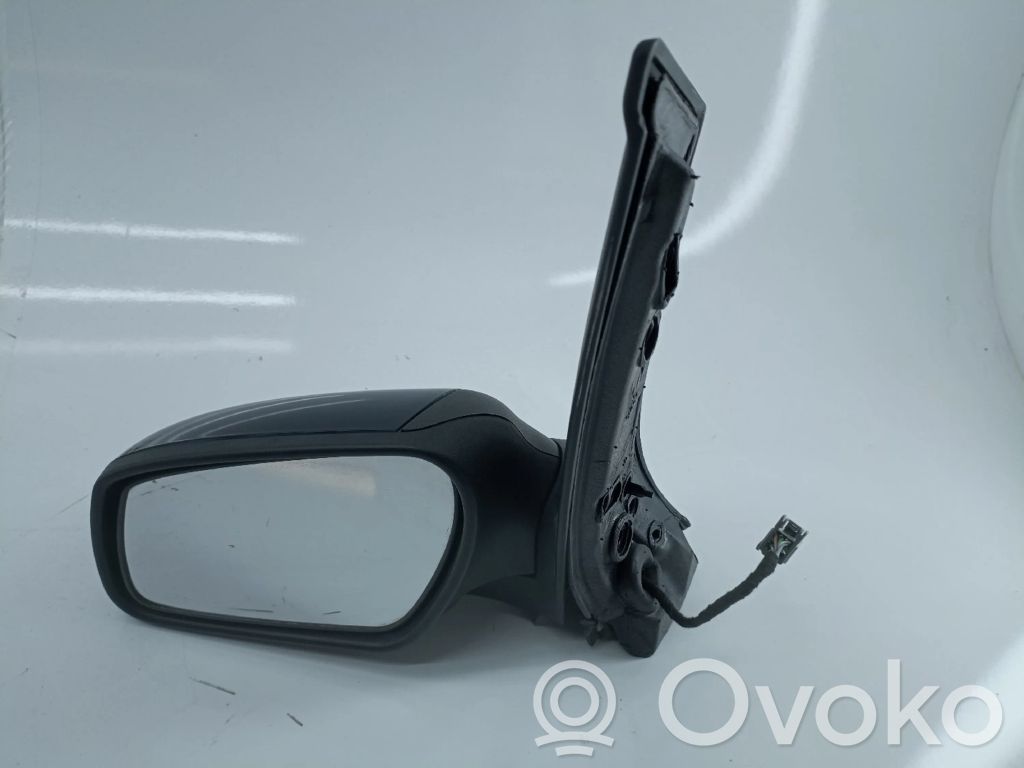 Front door electric wing mirror   015847E11