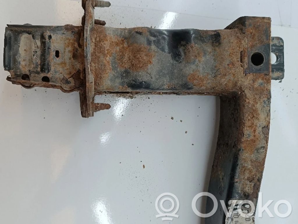 Peugeot 607 Priekšpusē bampera sastiprinājums 