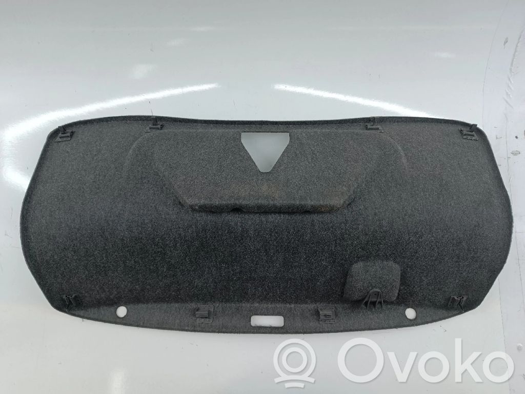 Tailgate/trunk/boot lid   PEQUENO,RASGO