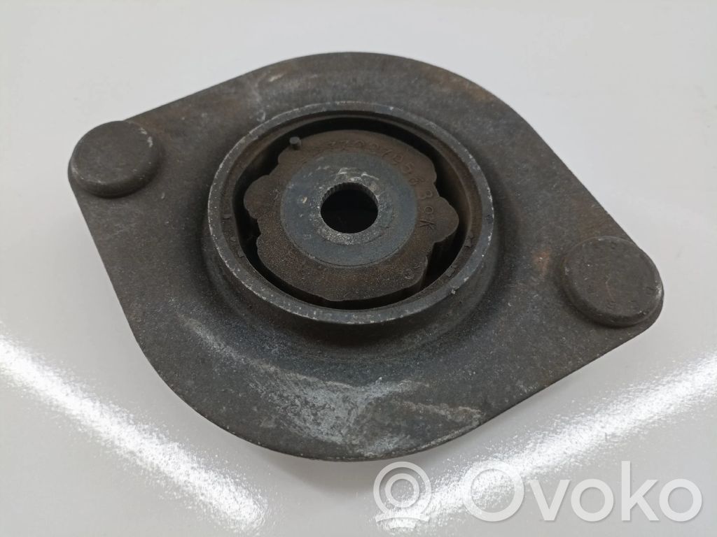 Renault Clio I Engine mount bracket 