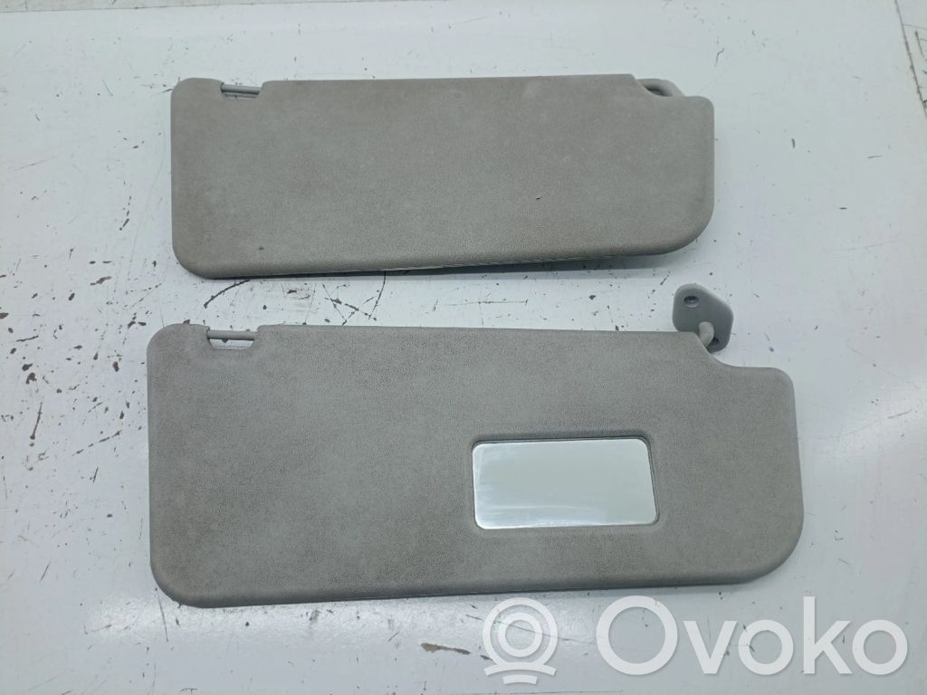 Sun visor clip/hook/bracket
