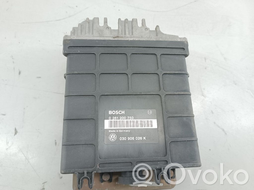 Unidad de control/módulo del motor   030906026K,0261200750