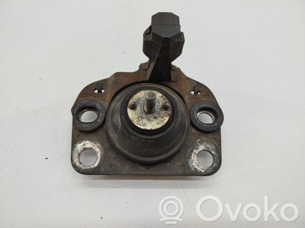 Engine mount bracket   7700795585,7700795686