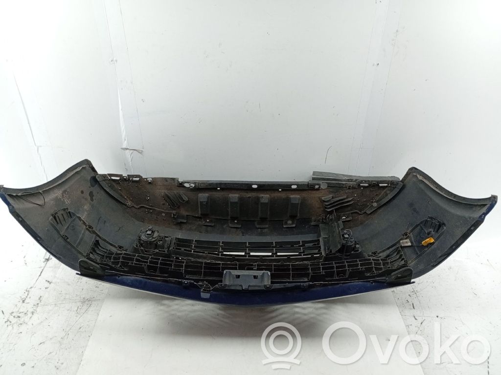 Front bumper   8200113652,COMALGUNSRISCOS,MOSSASFOTOS
