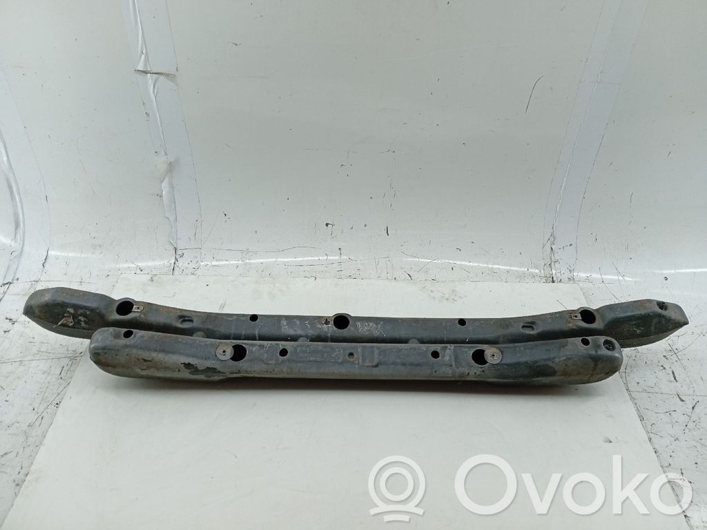 Peugeot 106 Travesaño de apoyo del amortiguador trasero 