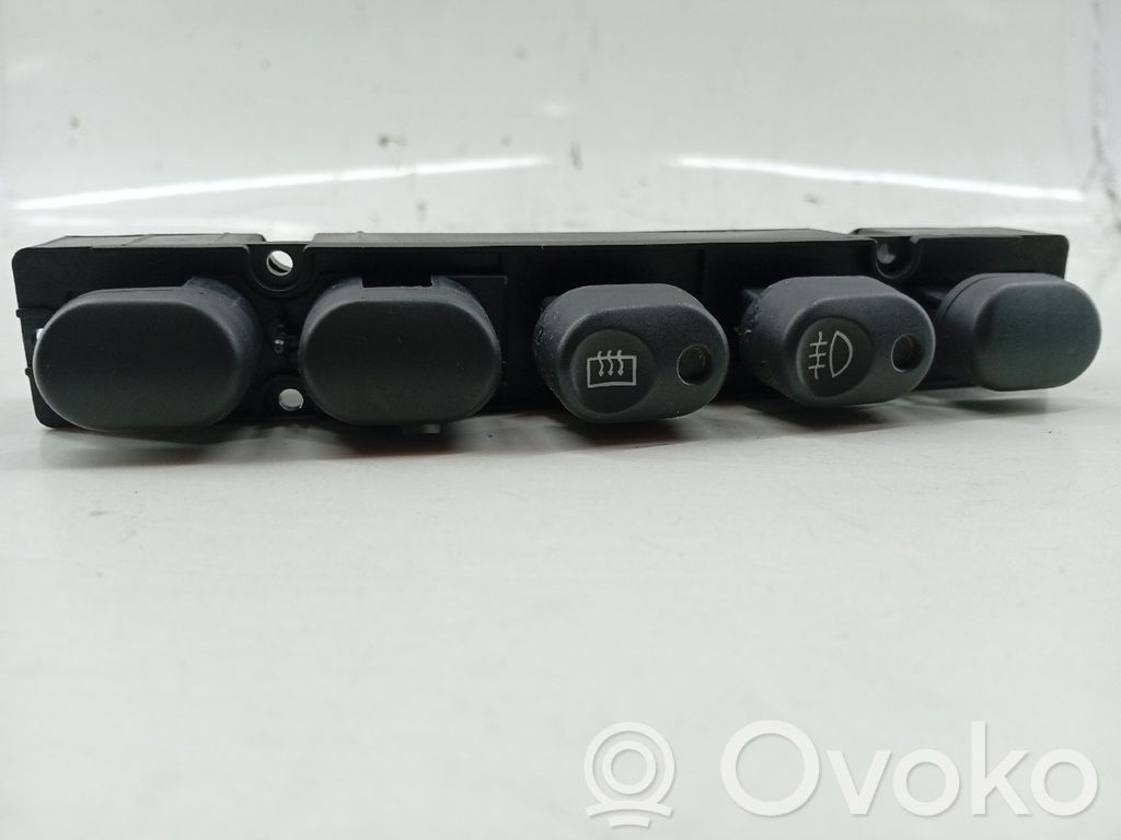 Fiat Punto (176) Kojelauta 
