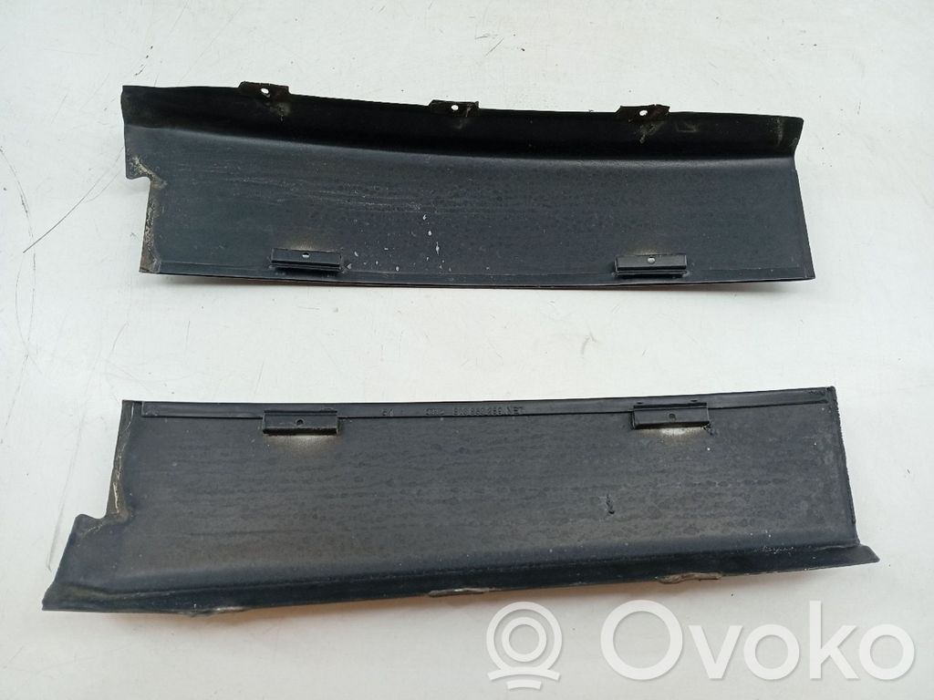 Puerta delantera   8L3853290,8L3853289