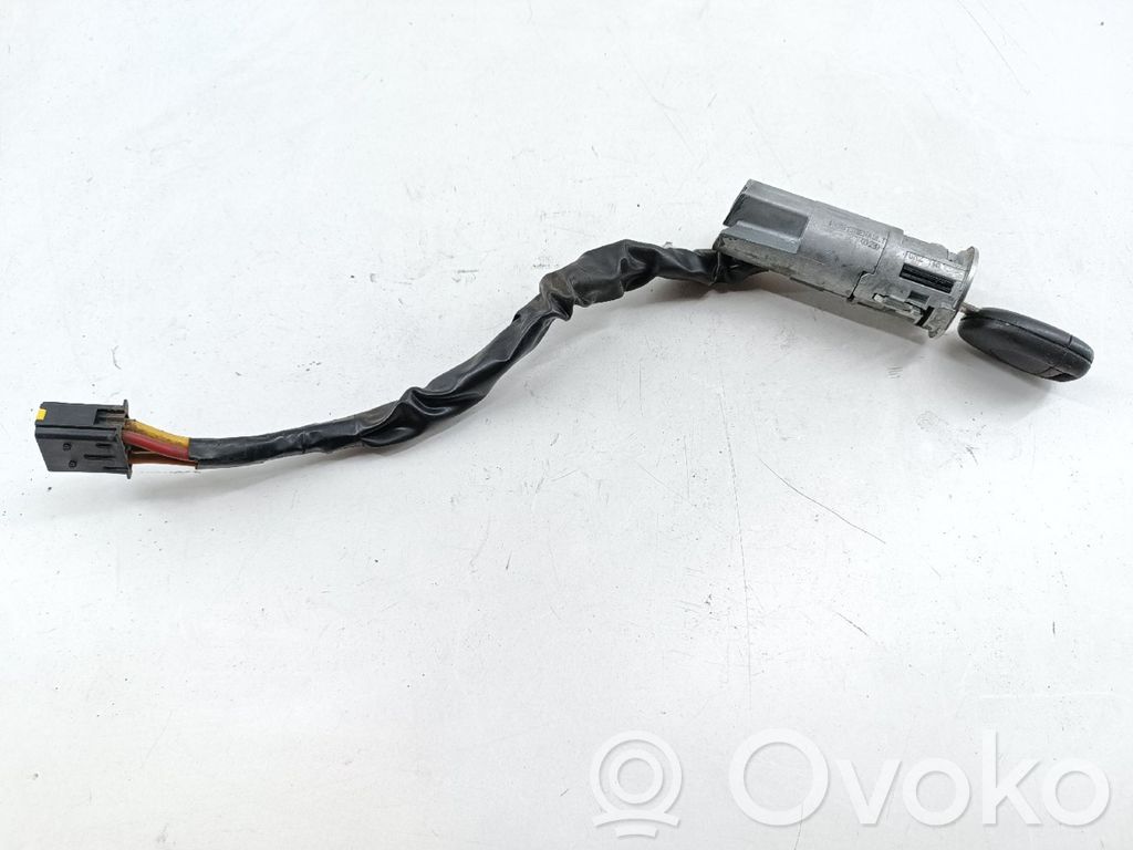 Renault Twingo I Ignition lock 